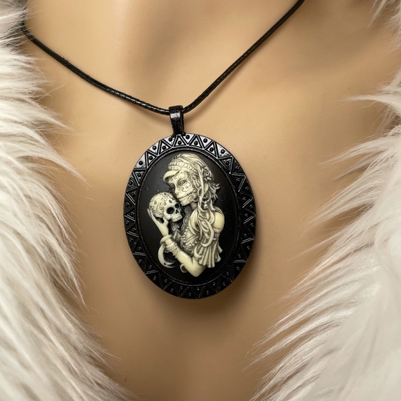 Sugar Skull Necklace Cameo Pendant Handmade - Picture 4 of 12